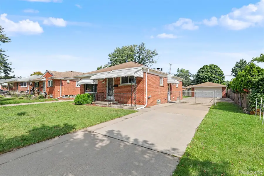 6192 N Waverly Street, Dearborn Heights, MI 48127 - #2