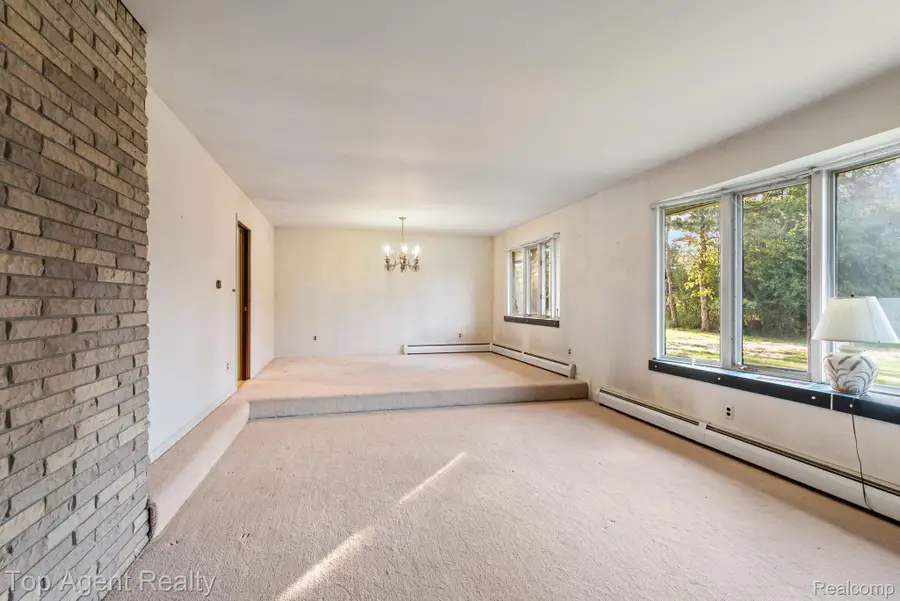 8269 Currie Road, Northville, MI 48168 - #3