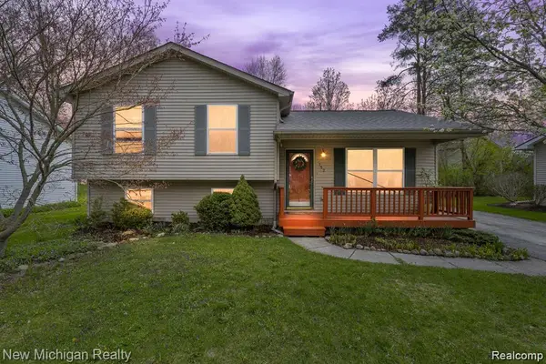 152 Schram Court, LakeOrion, MI 48362