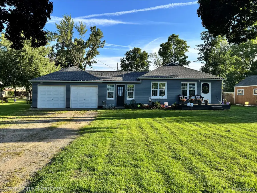 5763 Graves Street, Waterford, MI 48327 - #3