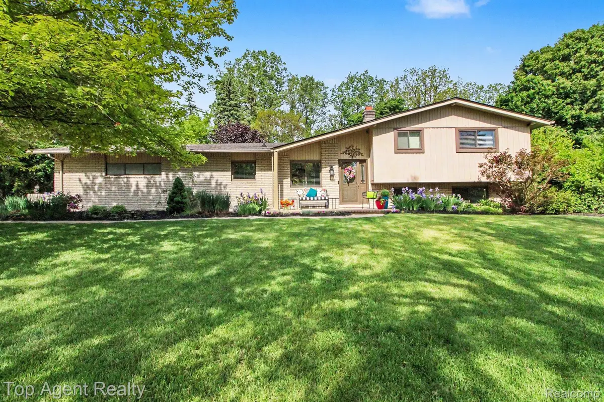 1372 New Life Lane, Rochester Hills, MI 48309 - #1