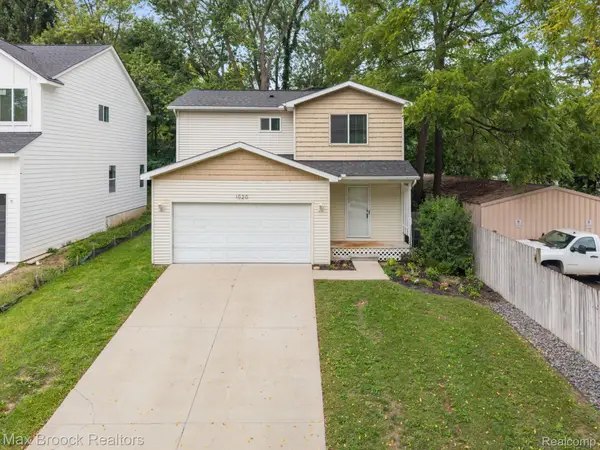1020 Oregon Boulevard, Waterford, MI 48327