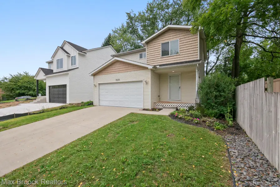 1020 Oregon Boulevard, Waterford, MI 48327 - #3