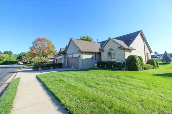 37734 Pebble Pointe Court, ClintonTwp, MI 48038