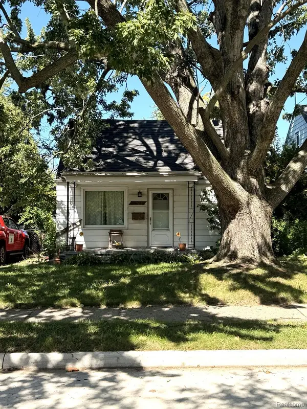 18047 Eastland Street, Roseville, MI 48066