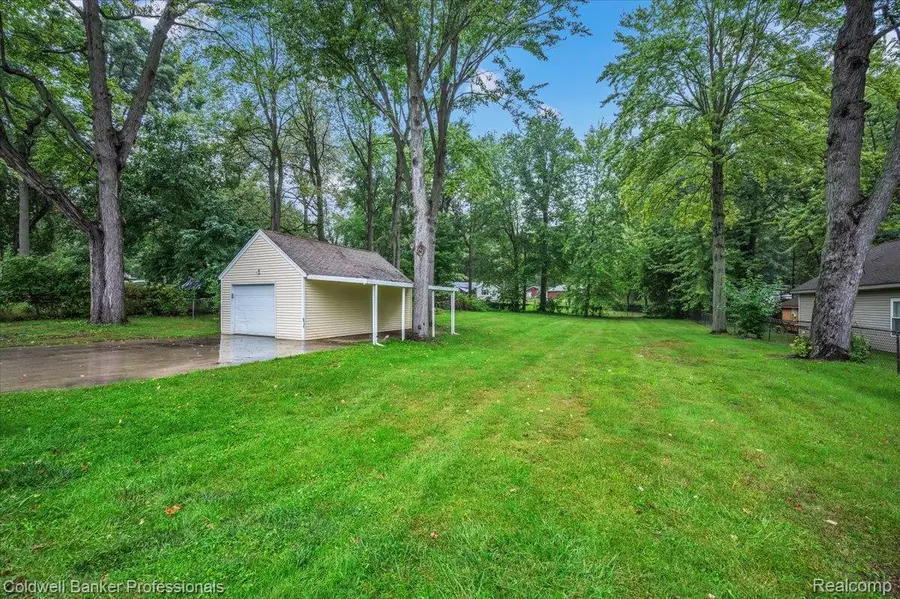 733 Lakeshore Drive, Columbiaville, MI 48421 - #3