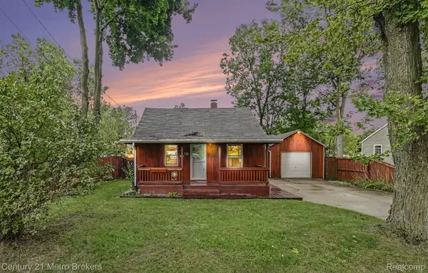 3222 Comer Drive, Flint, MI 48506