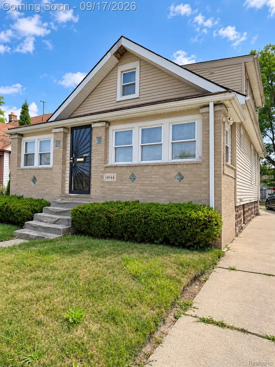 14644 Hartwell Street, Detroit, MI 48227 - #2