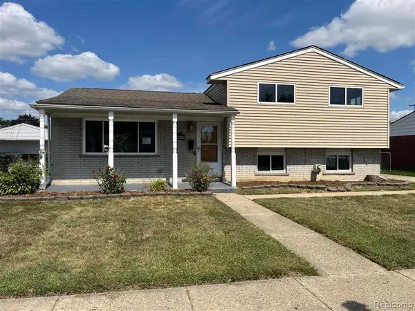 2535 Camel Drive, SterlingHeights, MI 48310