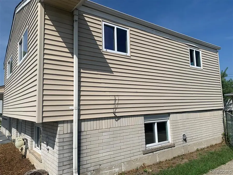 2535 Camel Drive, Sterling Heights, MI 48310 - #2