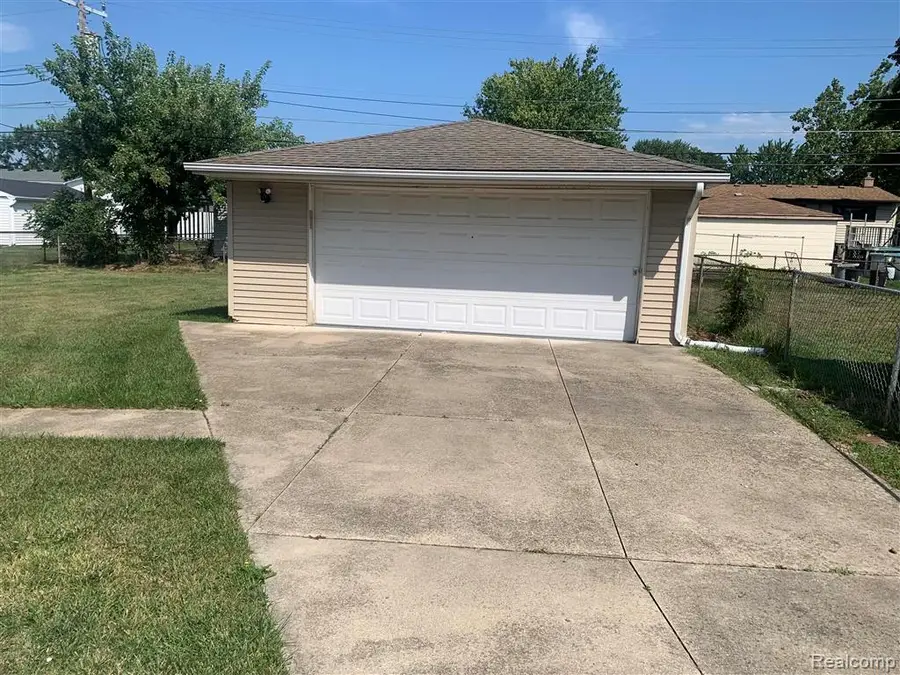 2535 Camel Drive, Sterling Heights, MI 48310 - #3
