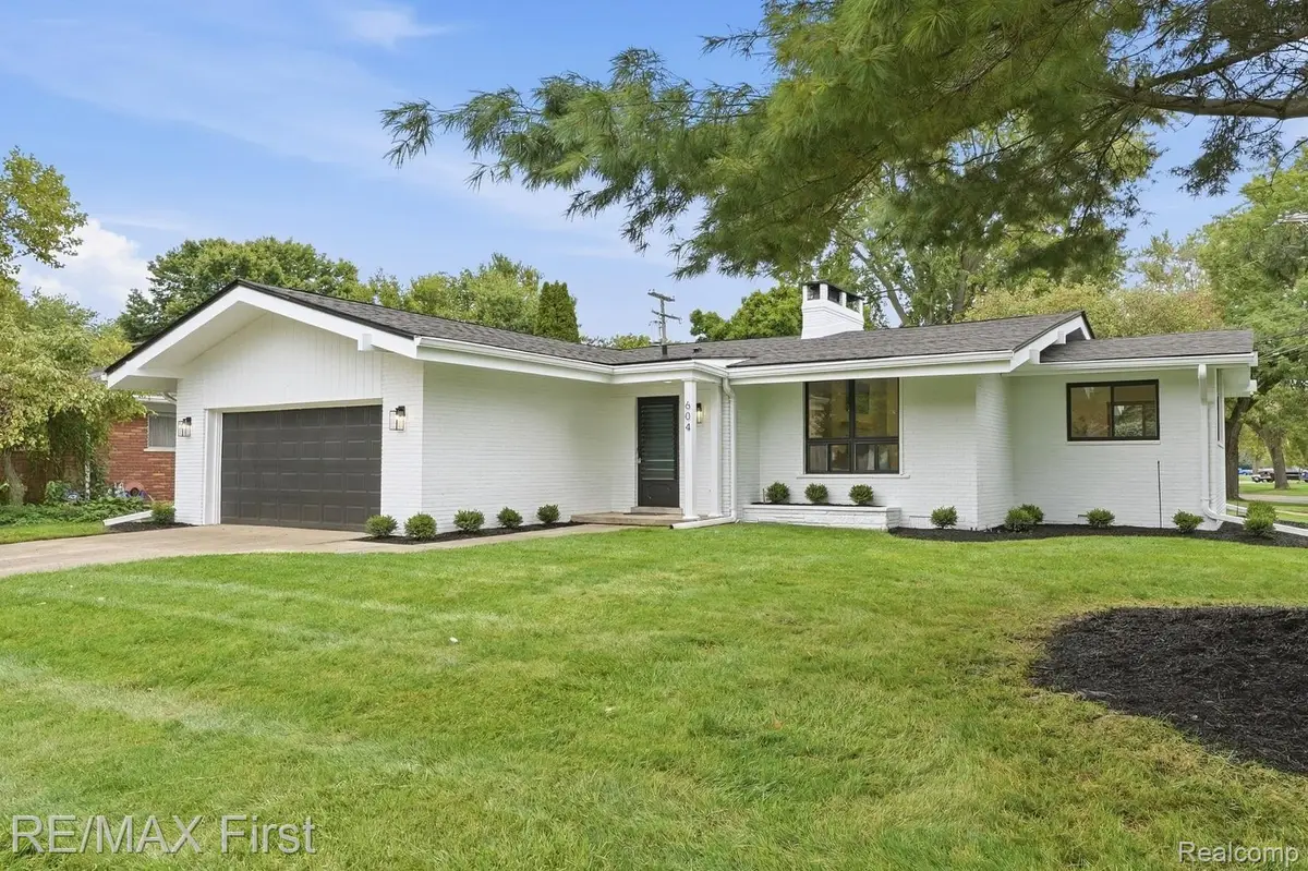 604 S Higbie Place, Grosse Pointe Woods, MI 48236 - #1