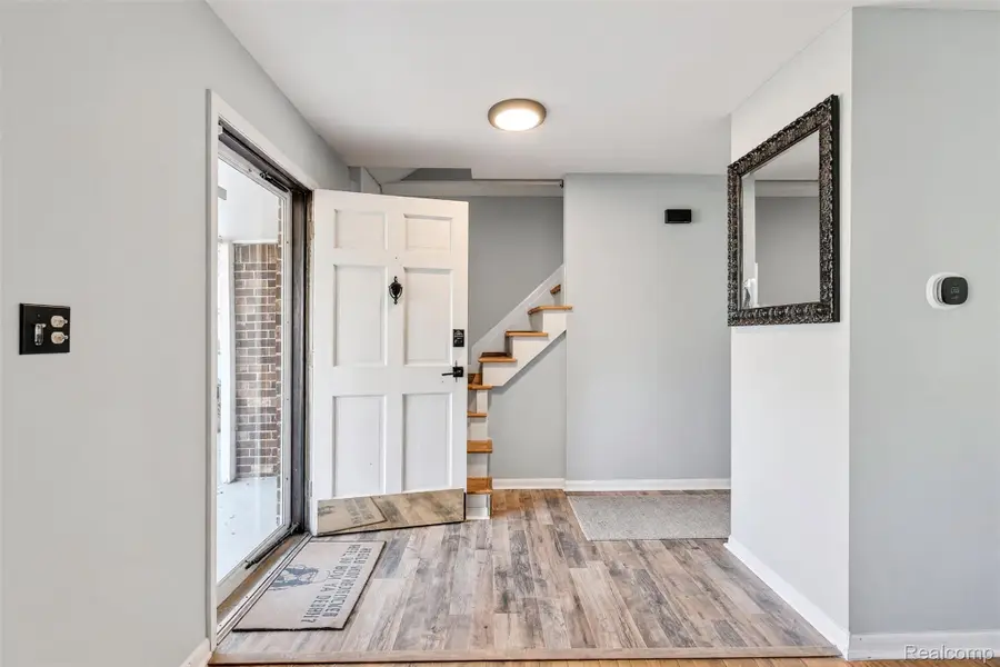 24198 Colonial Drive, Woodhaven, MI 48183 - #2