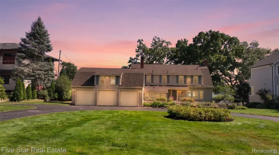 8765 Edgewood Park Drive, Commerce Township, MI 48382 - #2