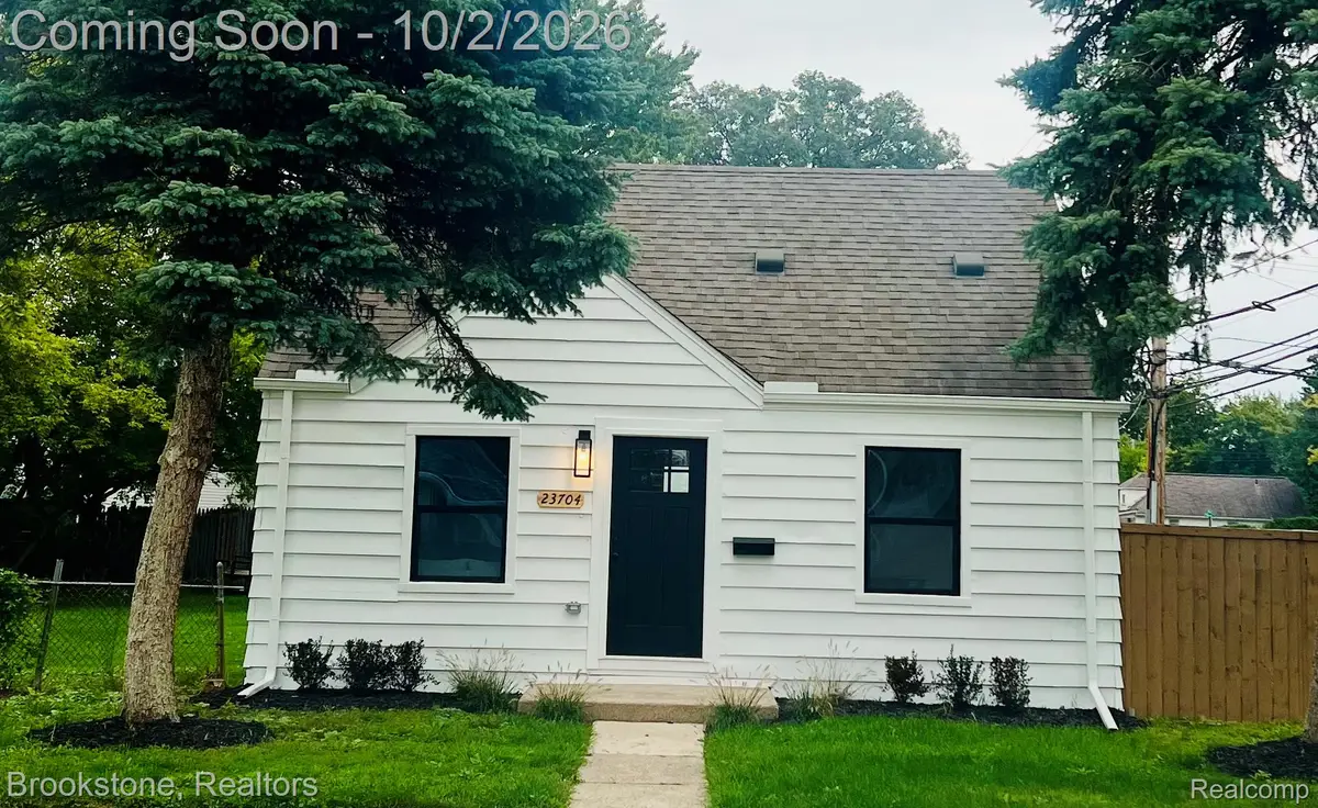 23704 Piper Avenue, Eastpointe, MI 48021 - #1