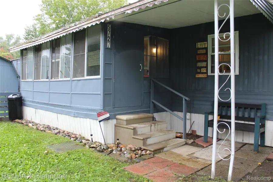 5727 Maunee Drive, Howell, MI 48843 - #3