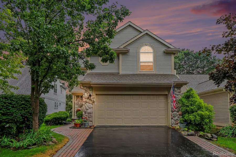 6464 Waters Edge Way, Clarkston, MI 48346 - #2