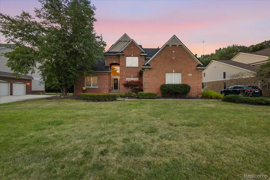 27348 Oxford Drive, Southfield, MI 48033 - #2