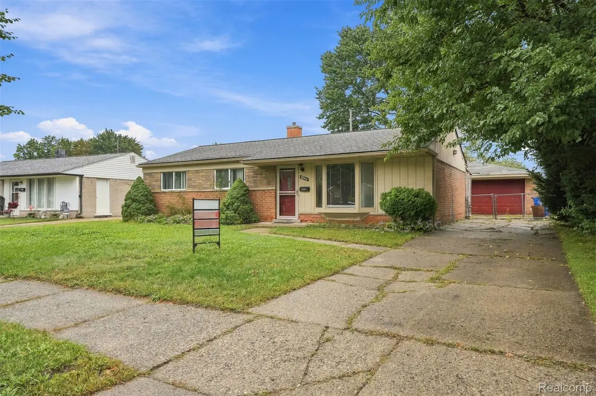 32416 Exeter Drive, Warren, MI 48092 - #1