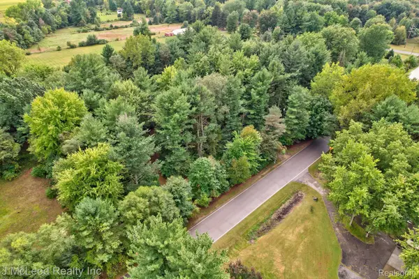 5929 Murphy Lake Road, Millington, MI 48746