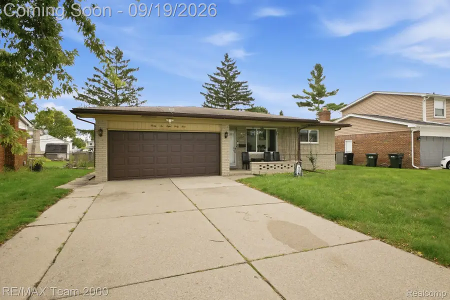 36844 Kyro Court, Sterling Heights, MI 48310 - #3