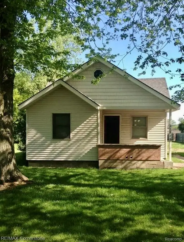 37546 Palmer Road, Westland, MI 48186