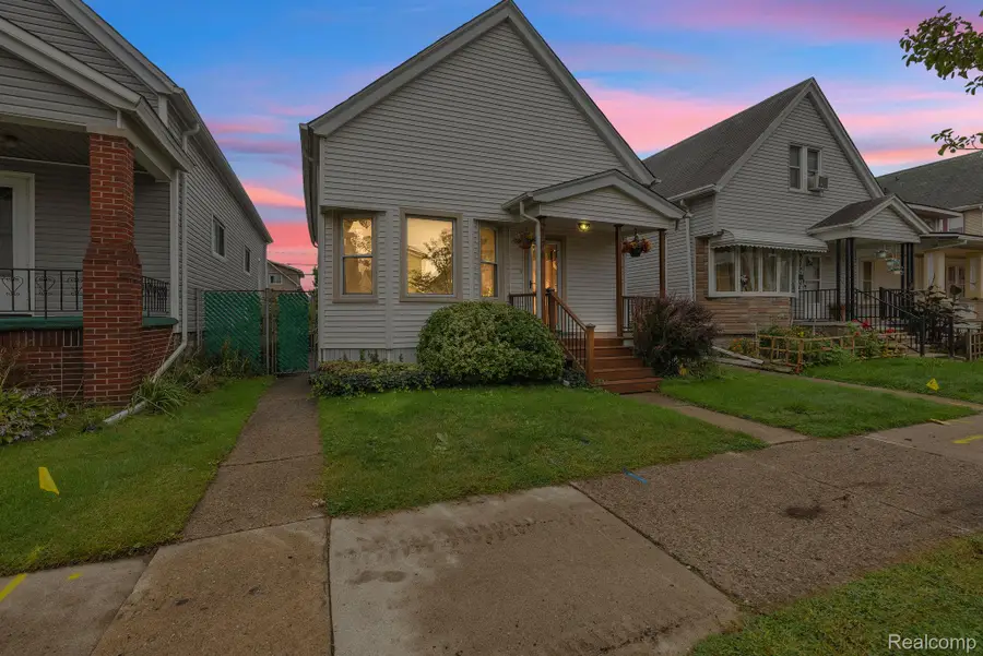2176 Trowbridge Street, Hamtramck, MI 48212 - #2