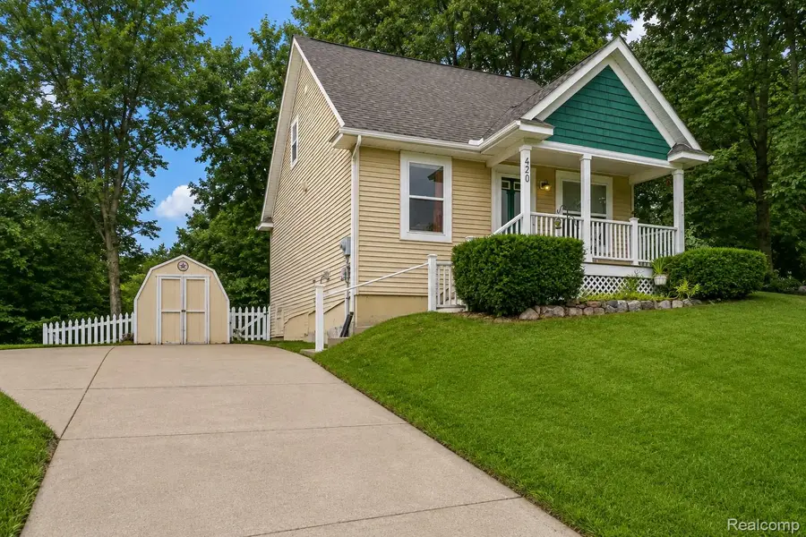420 Montclair Lane, Howell, MI 48843 - #3
