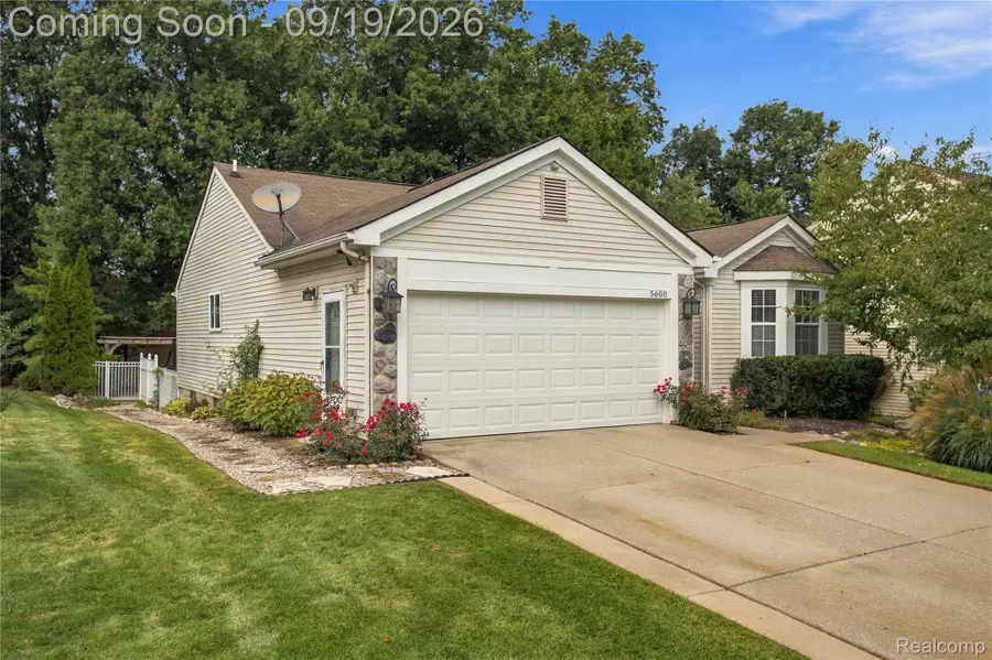 5608 Juneberry Court, Waterford, MI 48329 - #3