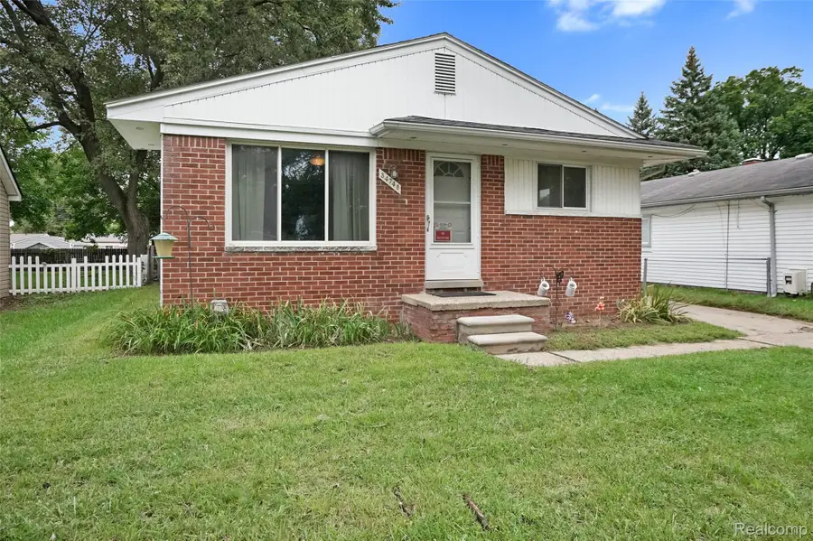 34748 Glen Street, Westland, MI 48186 - #2