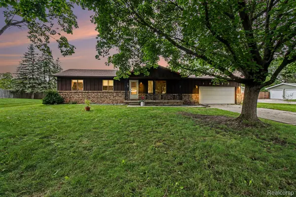 10066 Carpenter Road, Flushing, MI 48433