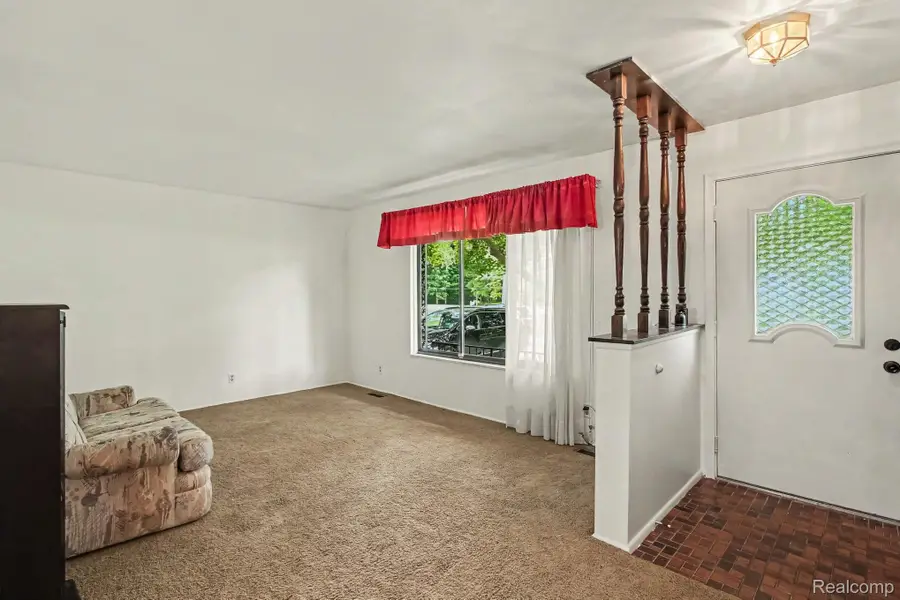 10066 Carpenter Road, Flushing, MI 48433 - #3