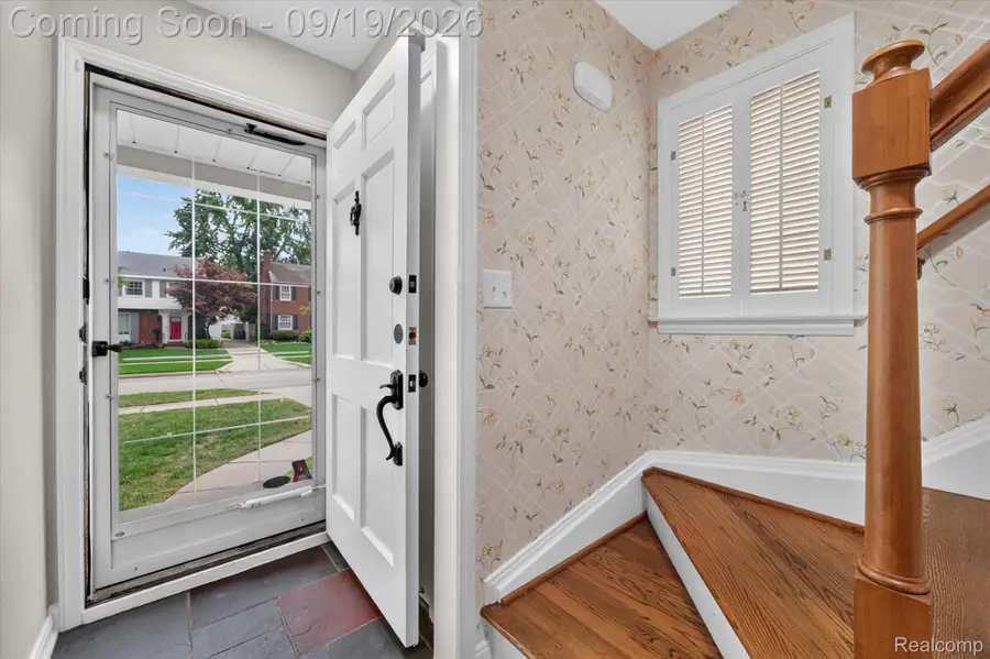 1803 Littlestone Road, Grosse Pointe Woods, MI 48236 - #3