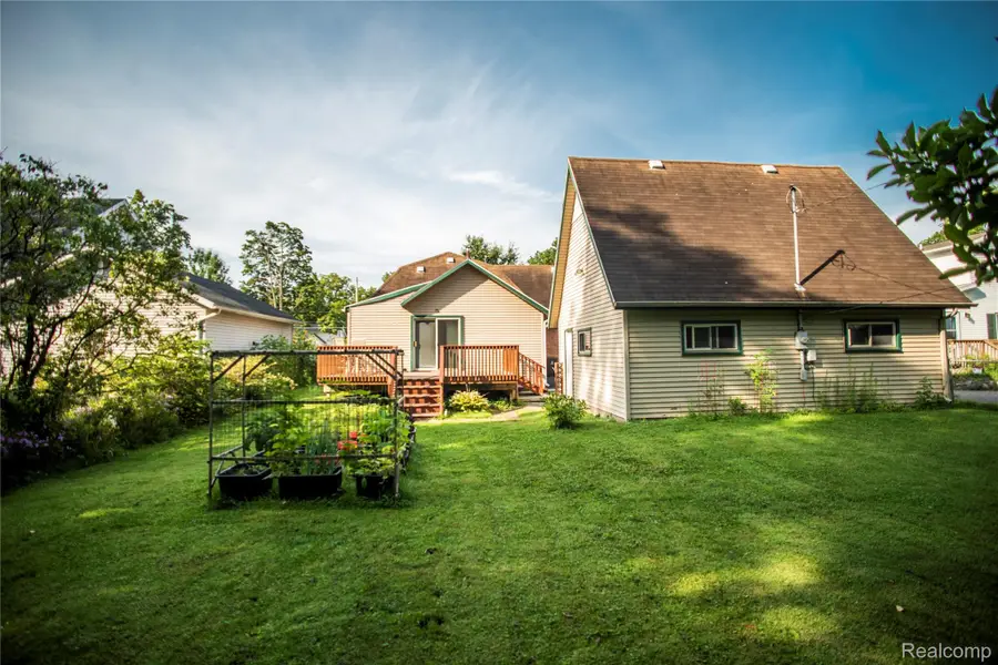131 E Washington Street, Dimondale, MI 48821 - #2