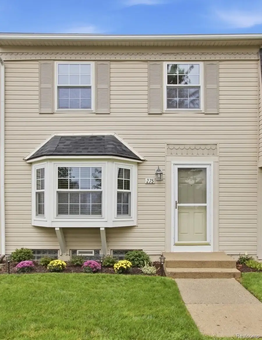 275 Lake Village Drive, Walled Lake, MI 48390 - #2