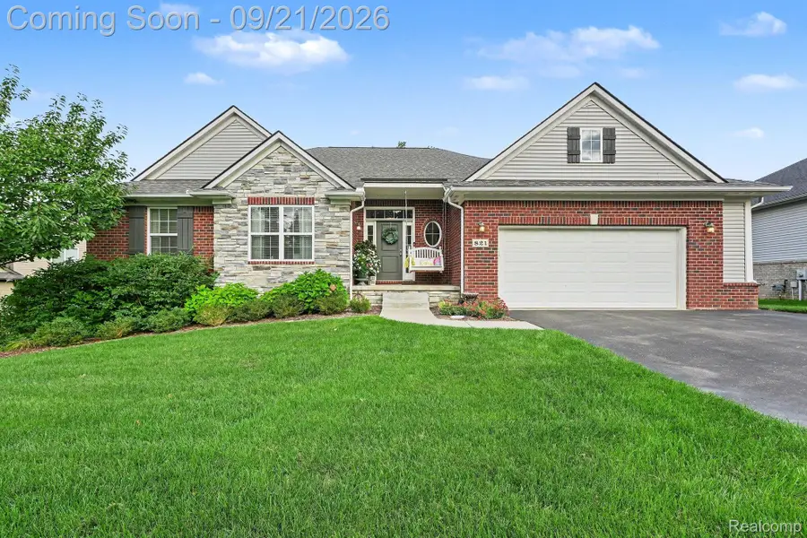 821 Snyder Street, Oxford, MI 48371 - #2