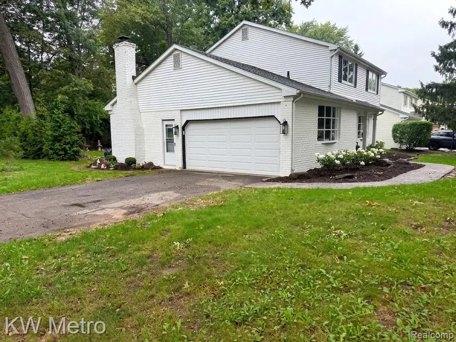 1476 Chanticlair Circle, Wixom, MI 48393 - #2