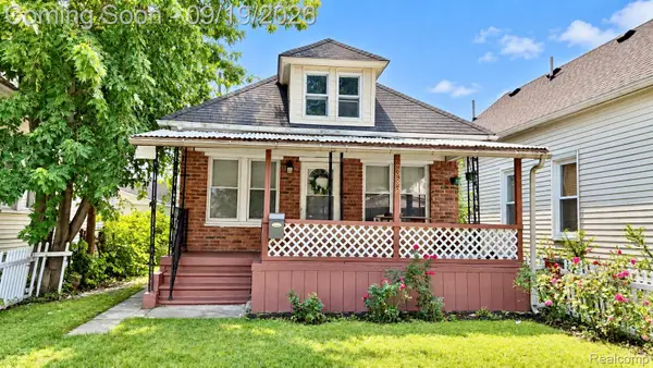 2388 Zinow Street, Hamtramck, MI 48212
