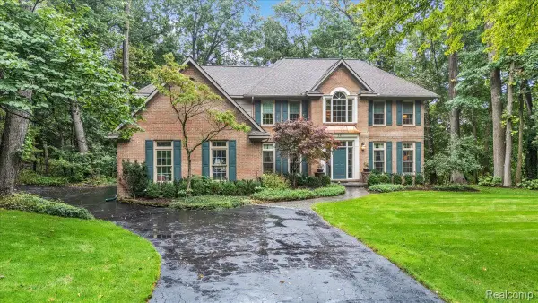 8818 Morning Mist Drive, Clarkston, MI 48348