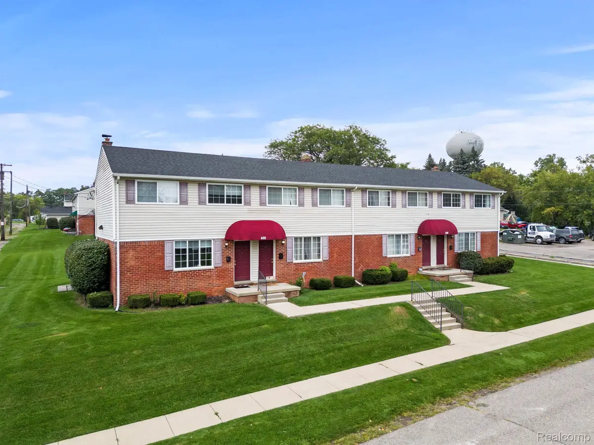 425 Donavan Street, South Lyon, MI 48178 - #1