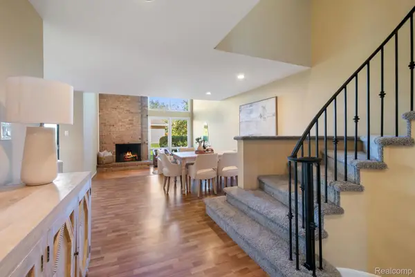 7137 Pebble Park Drive, WestBloomfield, MI 48322