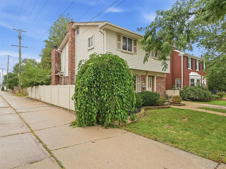 1890 21st Street, Wyandotte, MI 48192 - #2