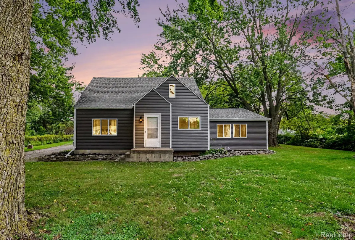 4129 Moulton Drive, Flint, MI 48507 - #1