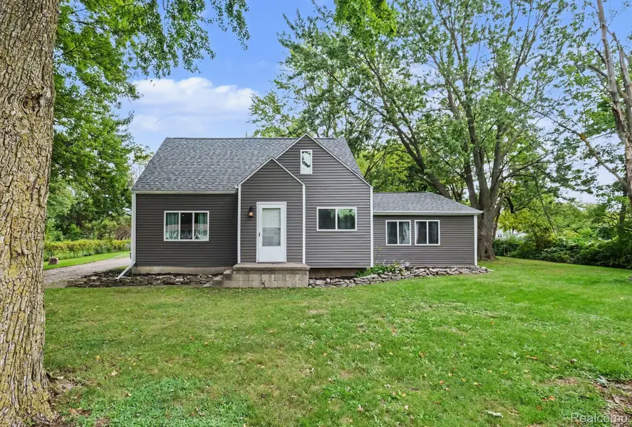 4129 Moulton Drive, Flint, MI 48507 - #2