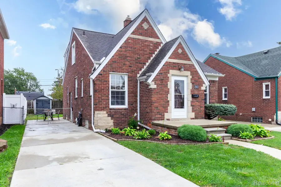 2963 22nd Street, Wyandotte, MI 48192 - #2