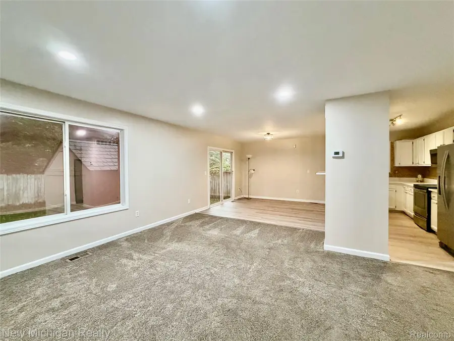 21749 Wheeler Street, Farmington Hills, MI 48336 - #3