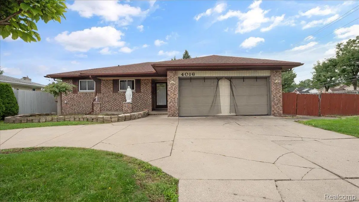 4016 Fox Hill Drive, Sterling Heights, MI 48310 - #1