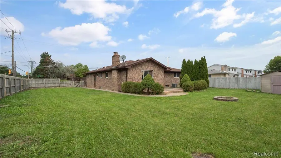 4016 Fox Hill Drive, Sterling Heights, MI 48310 - #3