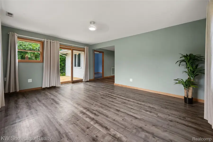 619 Elizabeth Street, Milford, MI 48381 - #2