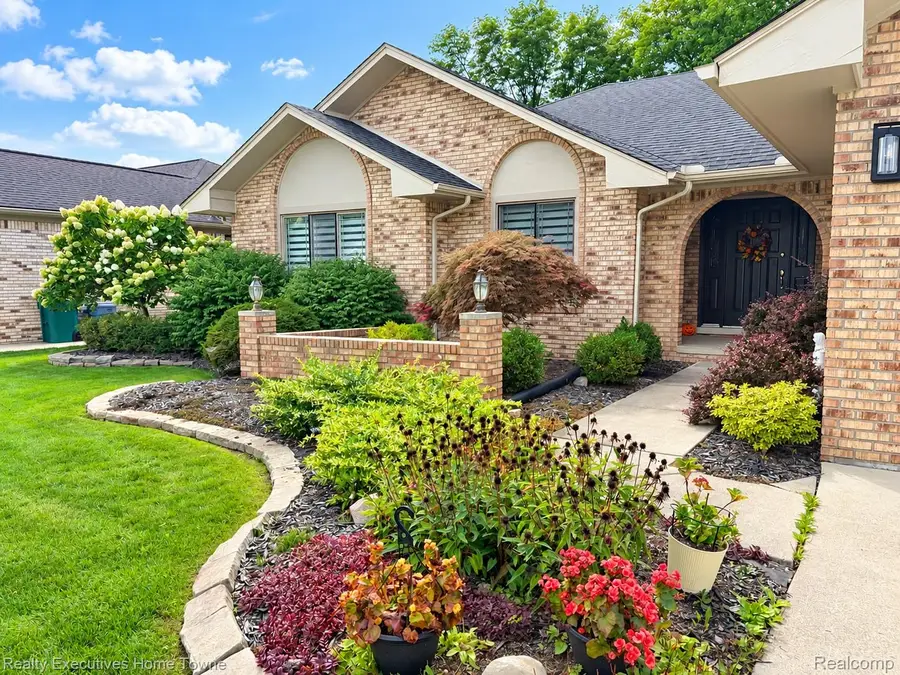 46257 Snowbird Drive, Macomb, MI 48044 - #3